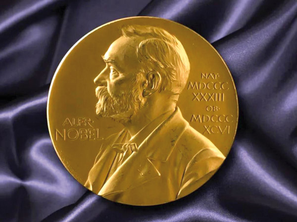 Lo femenino, signo de los tiempos: el Premio Nobel de Literatura y el Planeta