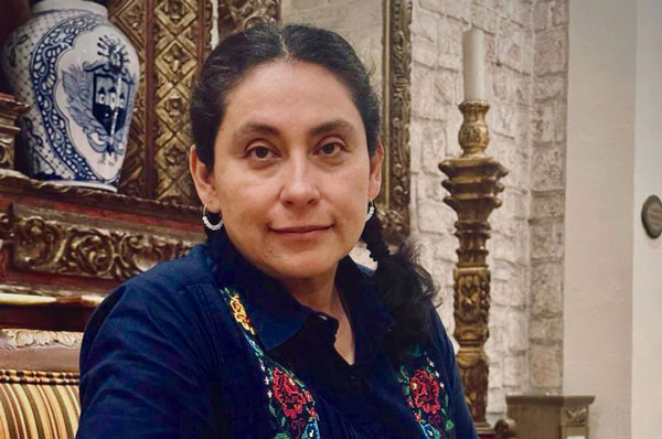 Tejer el conocimiento, bordar los saberes es la mirada sensible de la Dra. Liliana García Montesinos